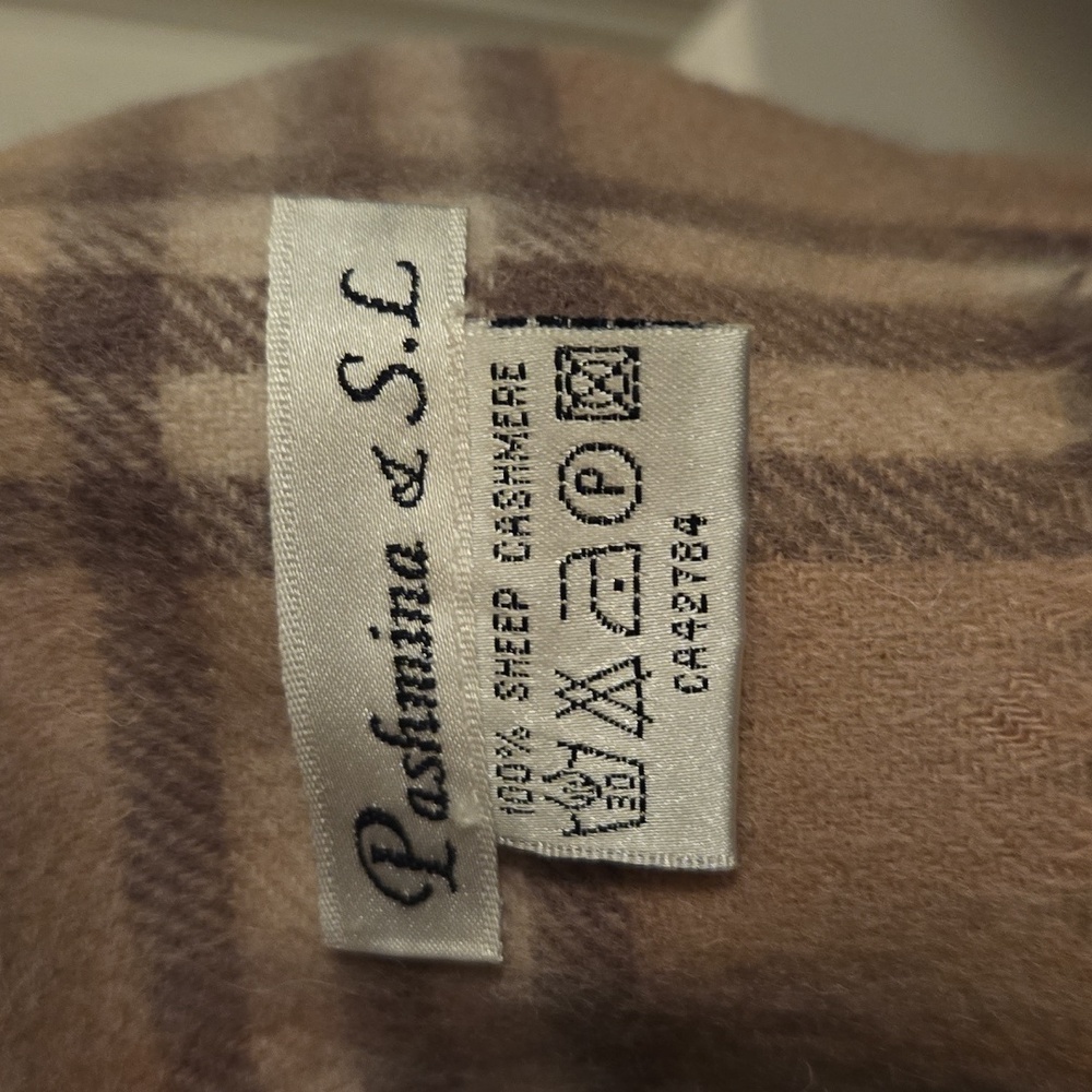 Wool unisex plaid winter scarf - Picture 2 of 4